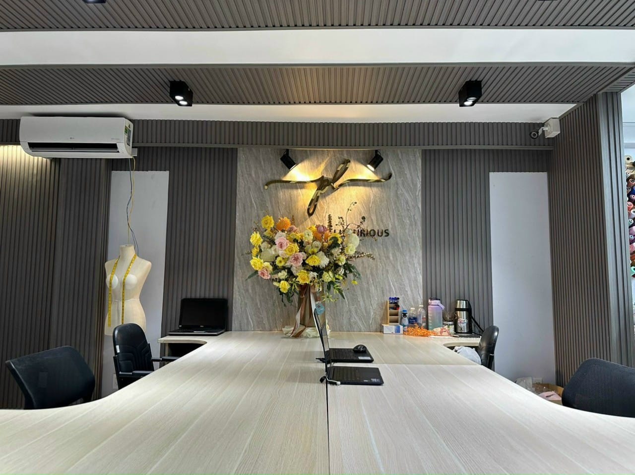 Thi công trần nhựa Bình Dương giá rẻ