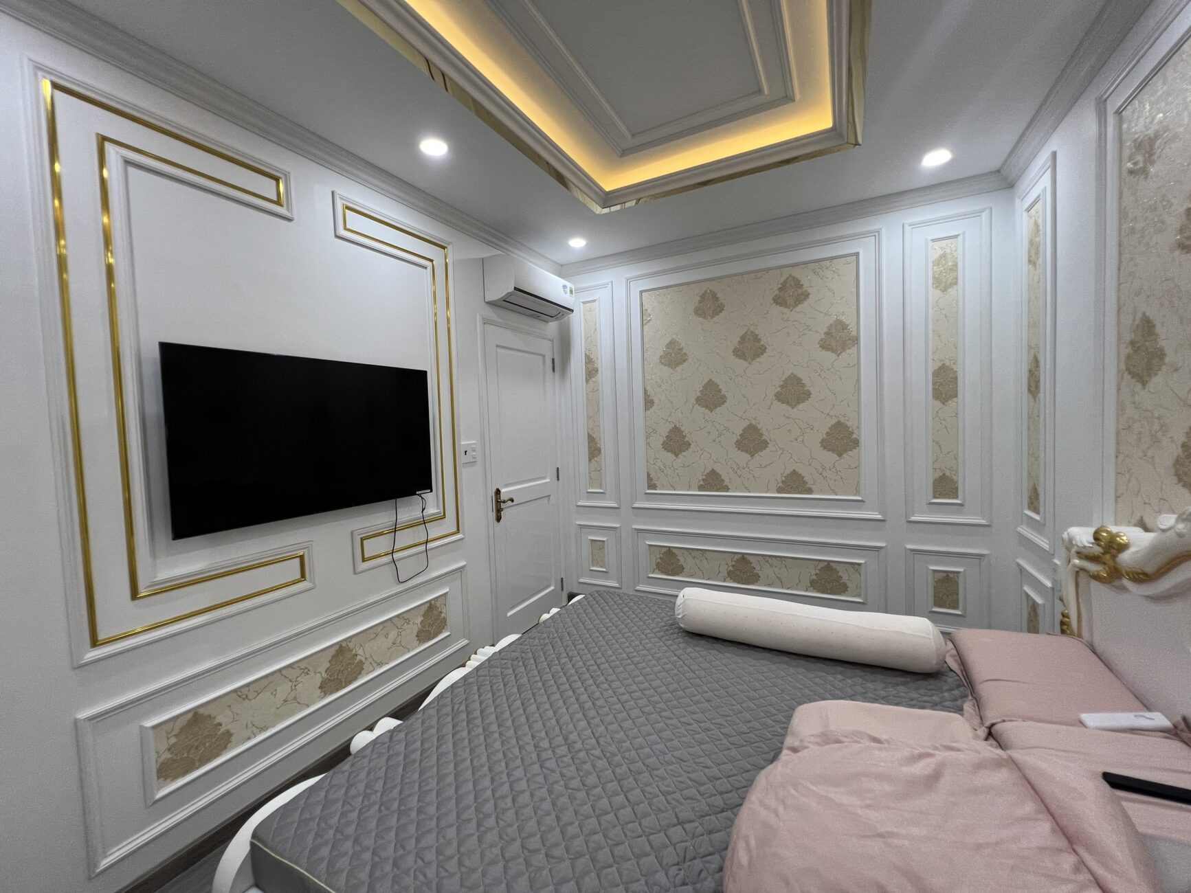 Thi công phào chỉ nhựa tại Bến Lức Long An