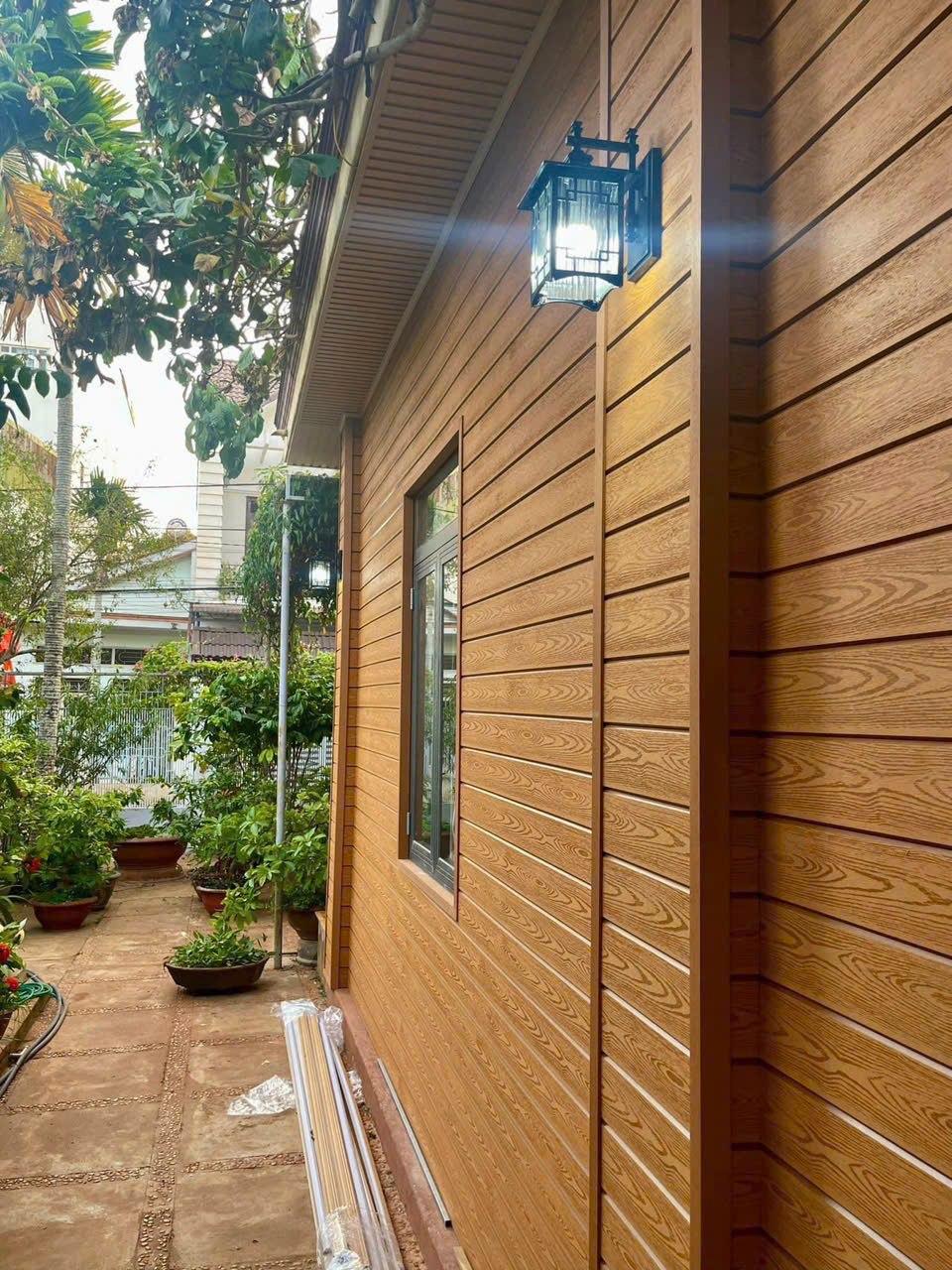 Công trình thi công tấm ốp ngoài trời tại Chánh Phú Hoà - Bến Cát - Bình Dương